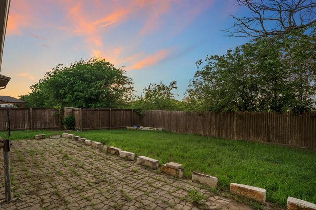 401 Daniel XING, Liberty Hill, TX 78642