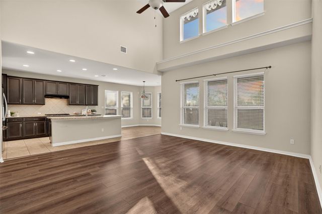 401 Daniel XING, Liberty Hill, TX 78642