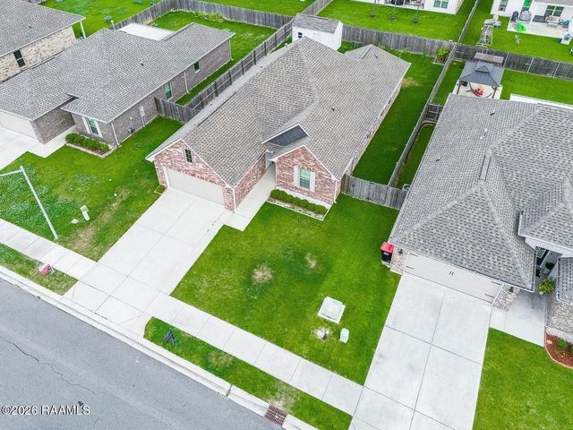 202 Sparkling Meadows Lane, Lafayette, LA 70506