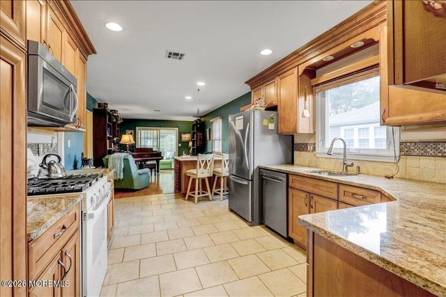 11 Tennis Court, Brick, NJ 08723