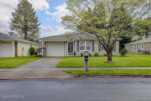 11 Tennis Court, Brick, NJ 08723