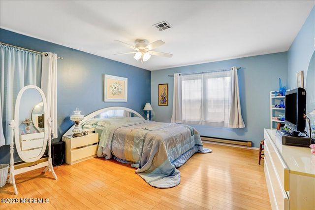 11 Tennis Court, Brick, NJ 08723