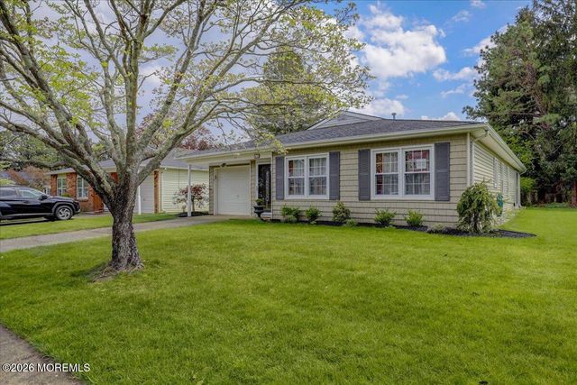 11 Tennis Court, Brick, NJ 08723