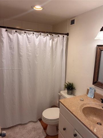 400 Kings Point Dr 1522, Sunny Isles Beach, FL 33160