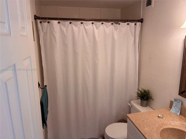 400 Kings Point Dr 1522, Sunny Isles Beach, FL 33160