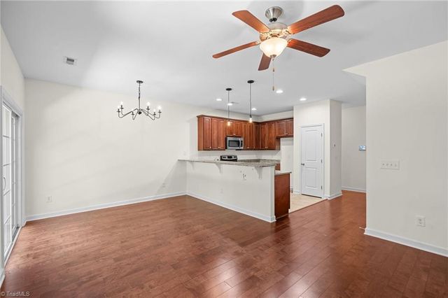 1917 Sentry Pointe Lane, Winston-salem, NC 27127