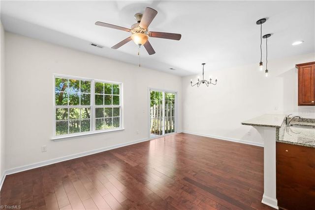 1917 Sentry Pointe Lane, Winston-salem, NC 27127