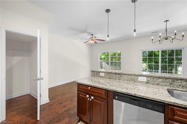1917 Sentry Pointe Lane, Winston-salem, NC 27127