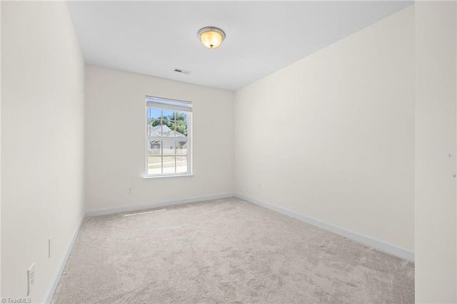 1917 Sentry Pointe Lane, Winston-salem, NC 27127