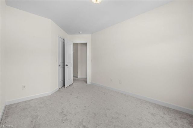 1917 Sentry Pointe Lane, Winston-salem, NC 27127