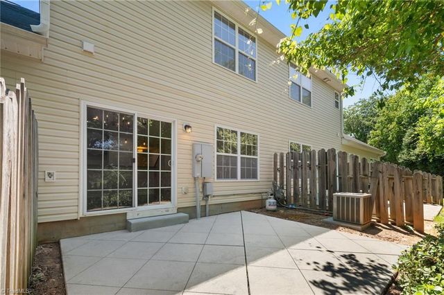 1917 Sentry Pointe Lane, Winston-salem, NC 27127