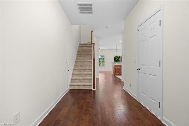 1917 Sentry Pointe Lane, Winston-salem, NC 27127
