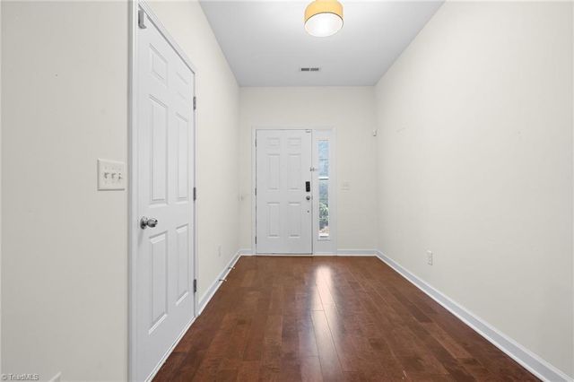 1917 Sentry Pointe Lane, Winston-salem, NC 27127