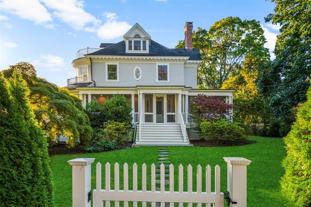 60 Ocean Avenue, Larchmont, NY 10538