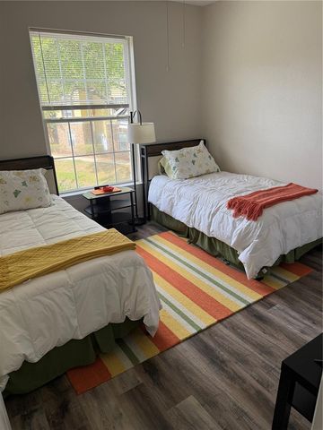 10201 COURTNEY PALMS BOULEVARD 204, Tampa, FL 33619