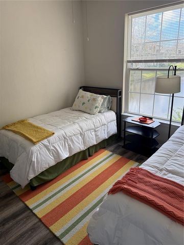 10201 COURTNEY PALMS BOULEVARD 204, Tampa, FL 33619