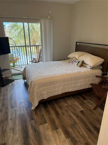 10201 COURTNEY PALMS BOULEVARD 204, Tampa, FL 33619