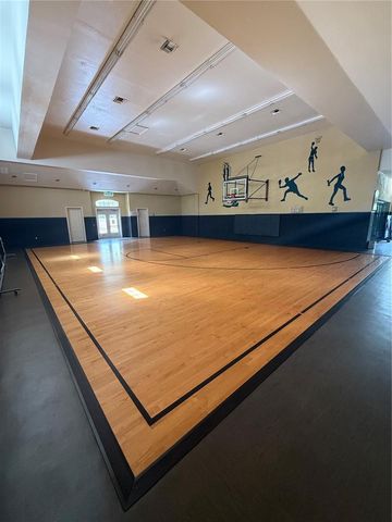 10201 COURTNEY PALMS BOULEVARD 204, Tampa, FL 33619