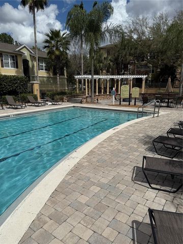 10201 COURTNEY PALMS BOULEVARD 204, Tampa, FL 33619