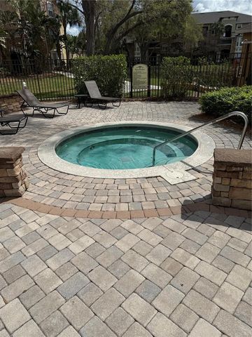 10201 COURTNEY PALMS BOULEVARD 204, Tampa, FL 33619