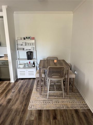 10201 COURTNEY PALMS BOULEVARD 204, Tampa, FL 33619