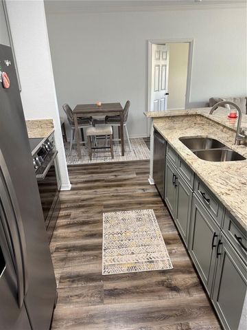 10201 COURTNEY PALMS BOULEVARD 204, Tampa, FL 33619