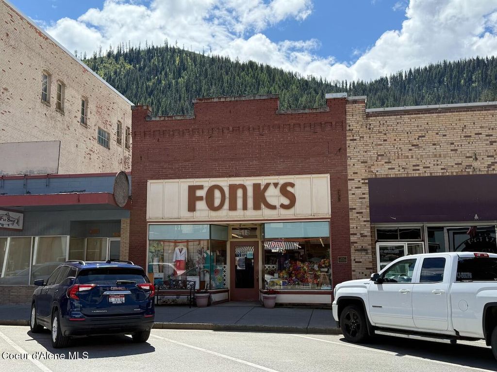 518 Cedar St, Wallace, ID 83873