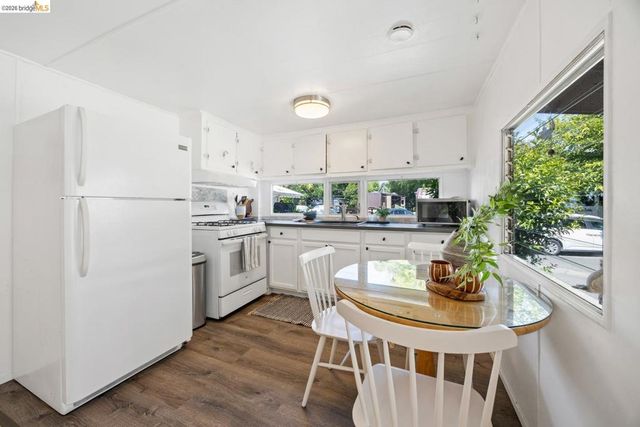 2050 Monument, Pleasant Hill, CA 94523