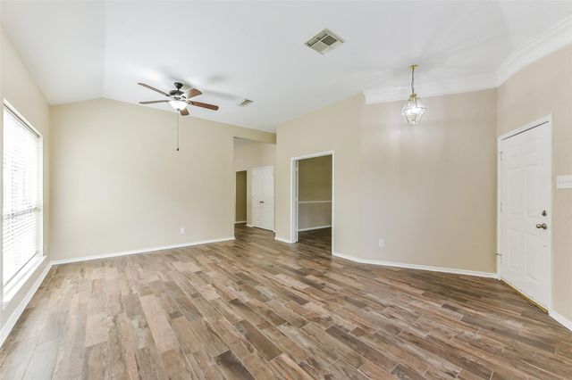 9127 Willow Crossing Drive, Houston, TX 77064