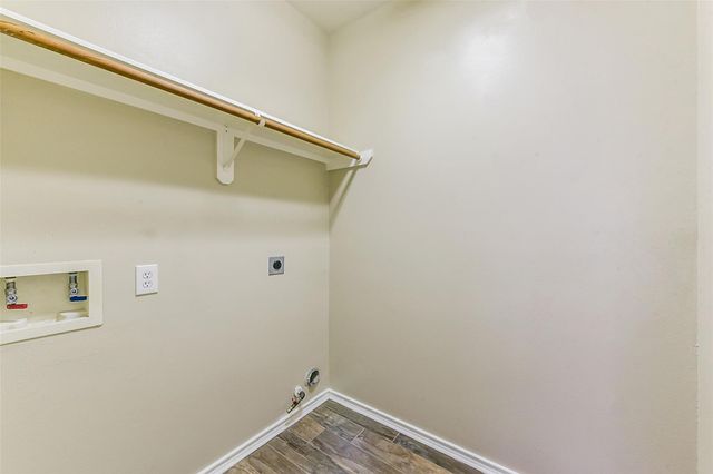 9127 Willow Crossing Drive, Houston, TX 77064