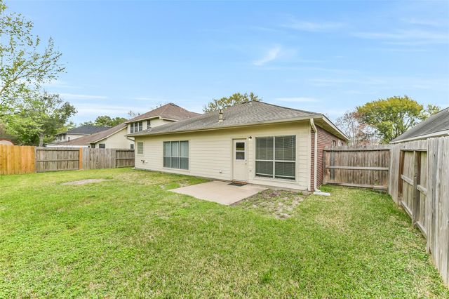 9127 Willow Crossing Drive, Houston, TX 77064