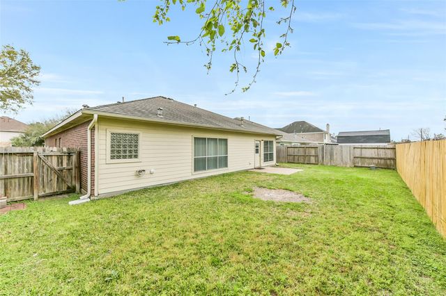 9127 Willow Crossing Drive, Houston, TX 77064