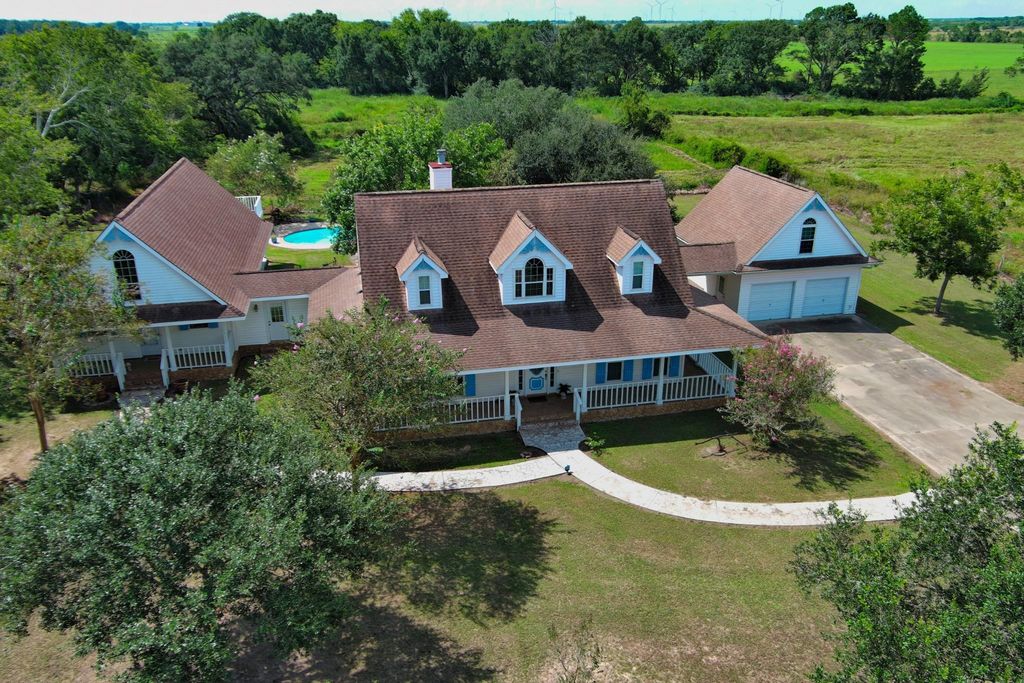 5248 Fm 457, Bay City, TX 77414