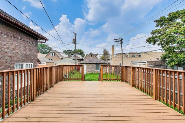 2212 Grove Avenue, Berwyn, IL 60402