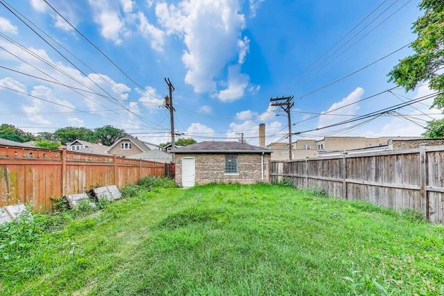 2212 Grove Avenue, Berwyn, IL 60402