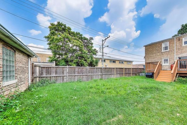 2212 Grove Avenue, Berwyn, IL 60402