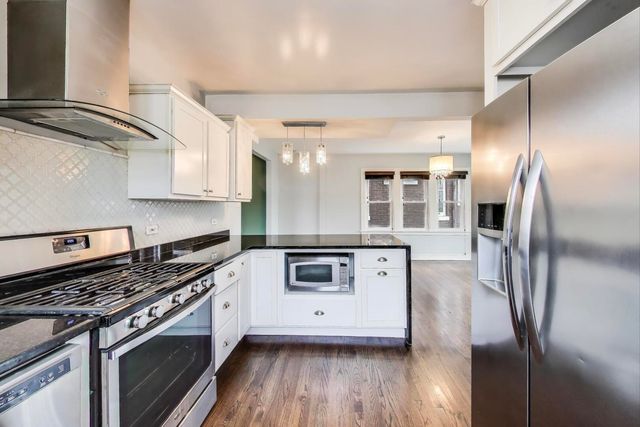 2212 Grove Avenue, Berwyn, IL 60402