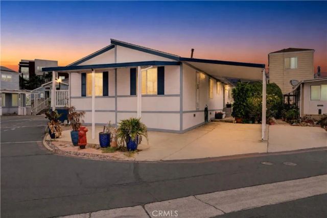 80 Huntington 218, Huntington Beach, CA 92648