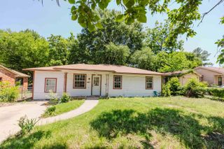 1208 S Academy, Tyler, TX 75701