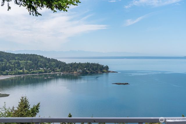 4034 Edith Point Road, Anacortes, WA 98221