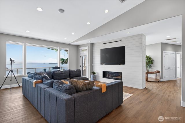 4034 Edith Point Road, Anacortes, WA 98221