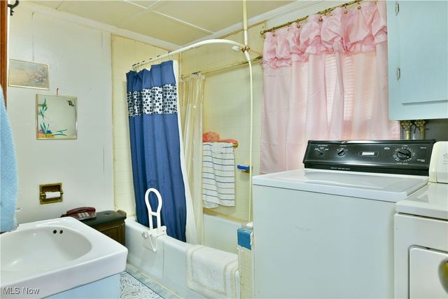 1994 Ewalt Avenue NE, Warren, OH 44483