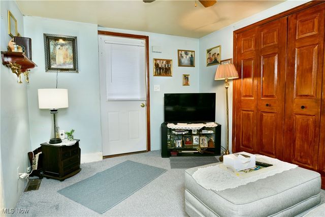 1994 Ewalt Avenue NE, Warren, OH 44483