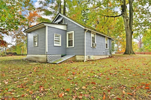 1994 Ewalt Avenue NE, Warren, OH 44483