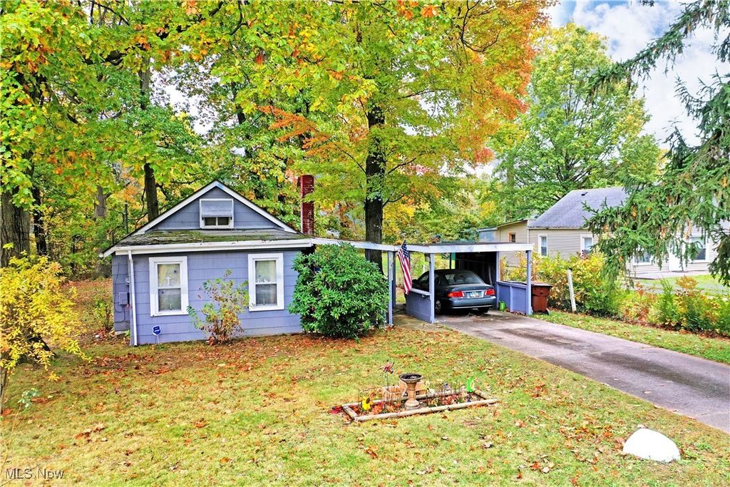 1994 Ewalt Avenue NE, Warren, OH 44483