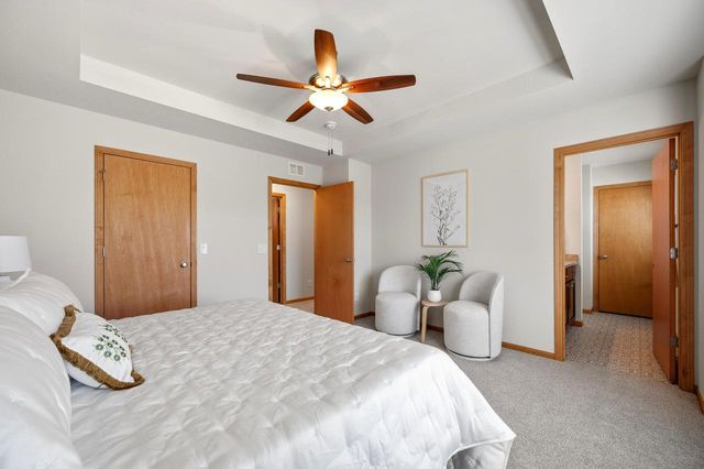 1126 Okeeffe AVENUE, Sun Prairie, WI 53590