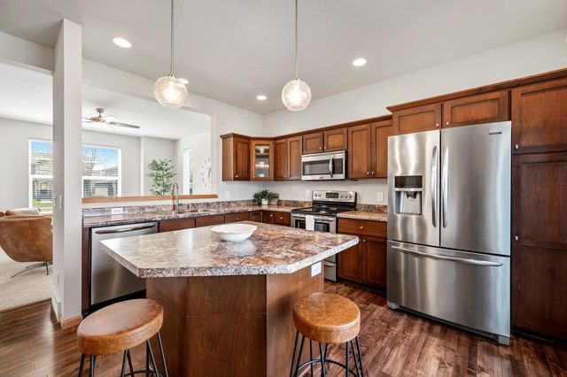 1126 Okeeffe AVENUE, Sun Prairie, WI 53590