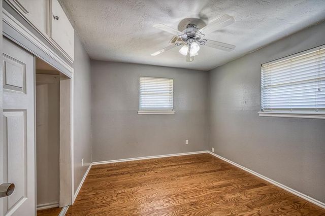 752 N Norman Avenue, Moore, OK 73160