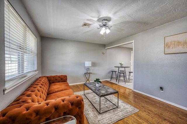 752 N Norman Avenue, Moore, OK 73160