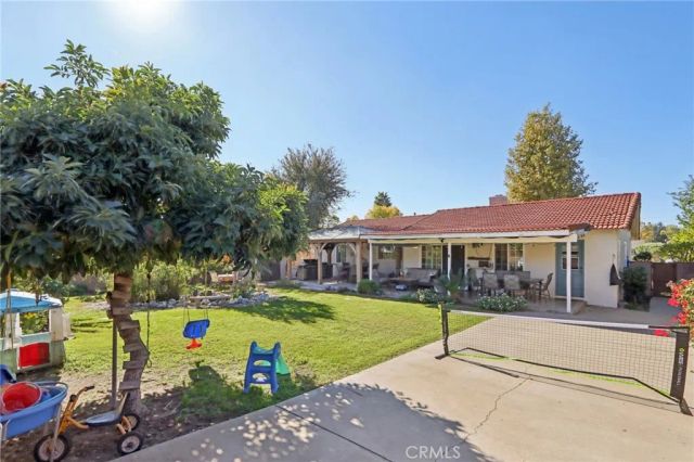 1272 N Ukiah, Upland, CA 91786